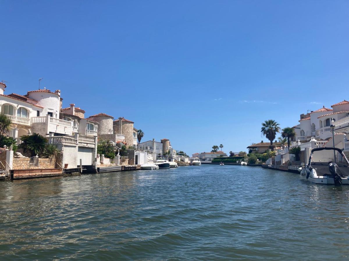 Charmante Maison Coeur De Ville 650M Plage Empuriabrava Ngoại thất bức ảnh